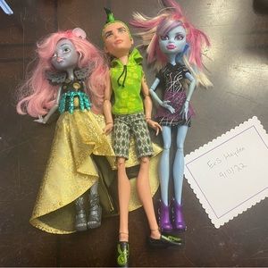 Monster high dolls